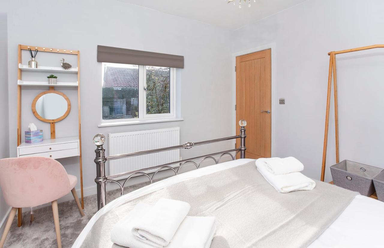 The Luxury Potting Shed With Free Parking! Apartamento York Exterior foto